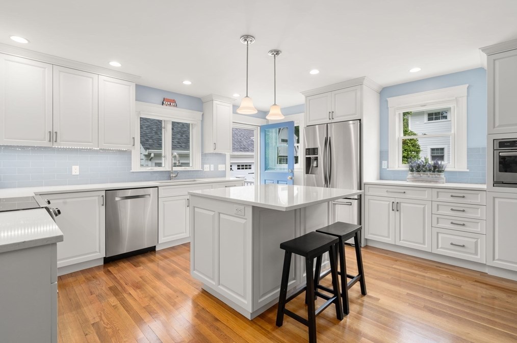 39 Prince St, Needham MA  02492-3718 exterior