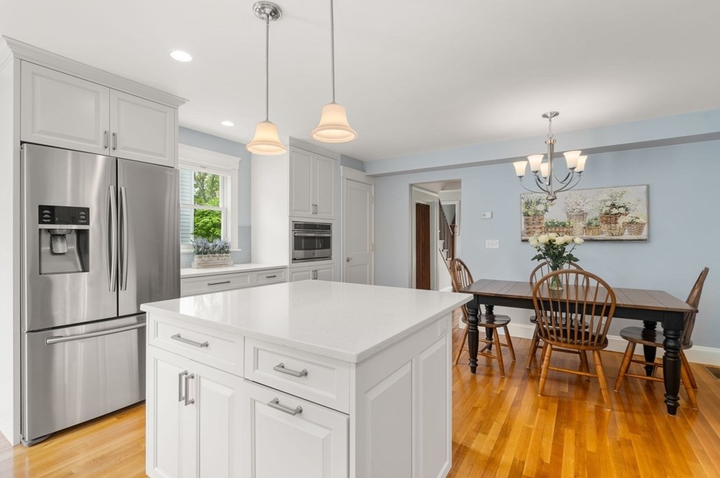 39 Prince St, Needham MA  02492-3718 exterior