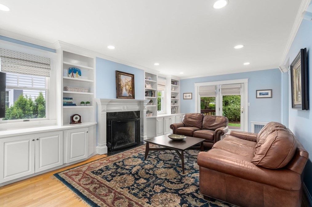 39 Prince St, Needham MA  02492-3718 exterior