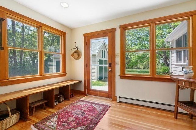 35 Chapel St, Duxbury MA 02332-3822 exterior