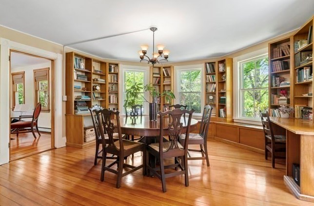 35 Chapel St, Duxbury MA 02332-3822 exterior