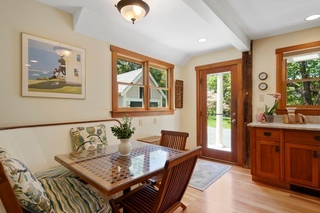 35 Chapel St, Duxbury MA 02332-3822 exterior