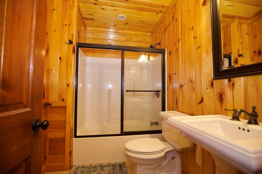 4 Timothy Ln, Plymouth MA 02360-2052 exterior