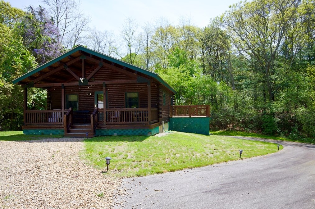 4 Timothy Ln, Plymouth MA 02360-2052 exterior