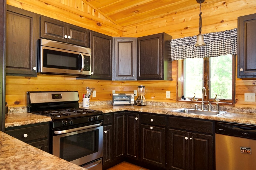 4 Timothy Ln, Plymouth, MA 02360 exterior