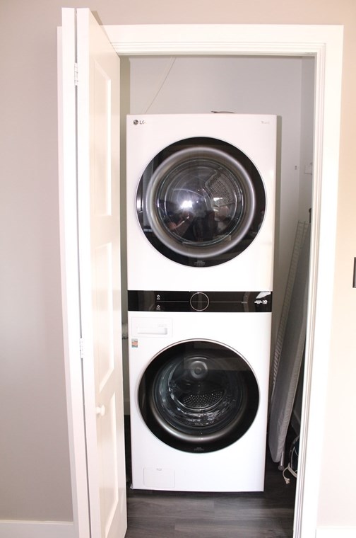 443 Cambridge St, Worcester MA 01603-2325 exterior