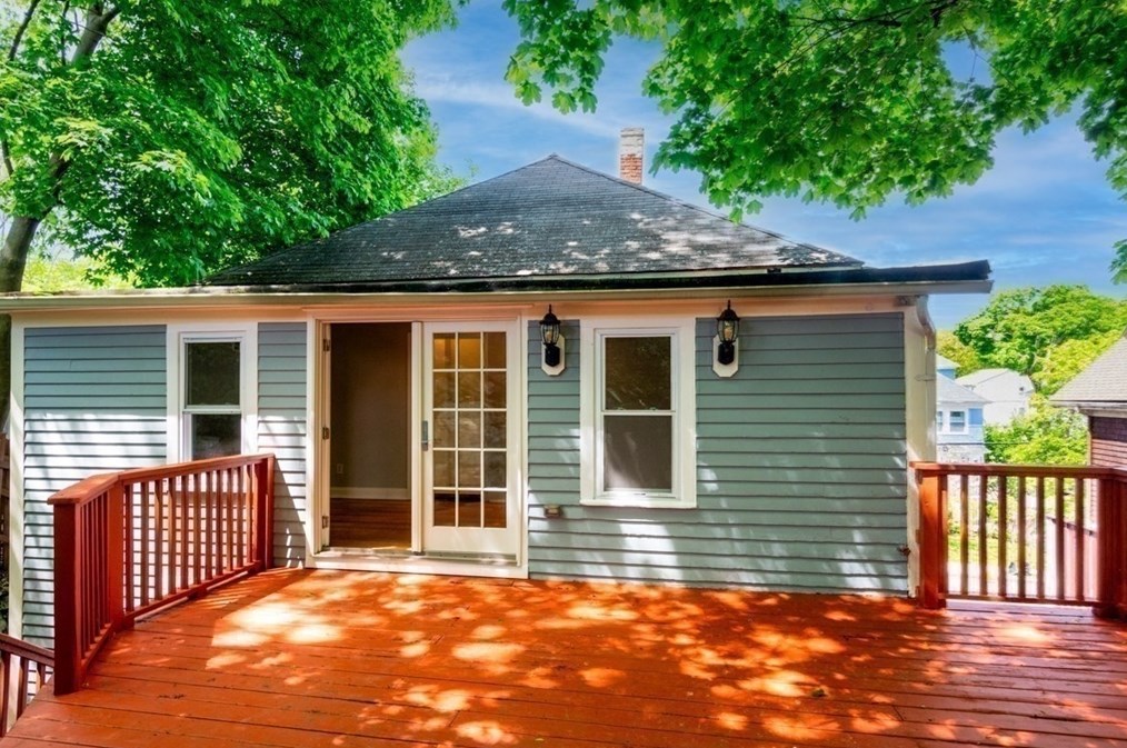 60 Pine St, Malden MA 02148-2340 exterior