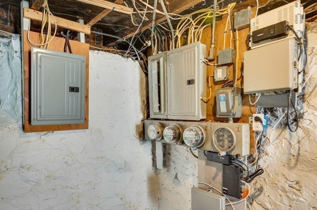 60 Pine St, Malden MA 02148-2340 exterior