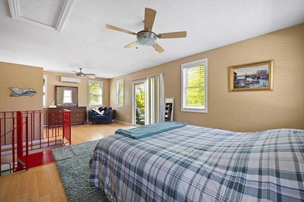 457 St, West Bridgewater MA 02379-1809 exterior