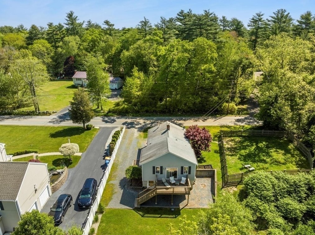 457 St, West Bridgewater MA 02379-1809 exterior