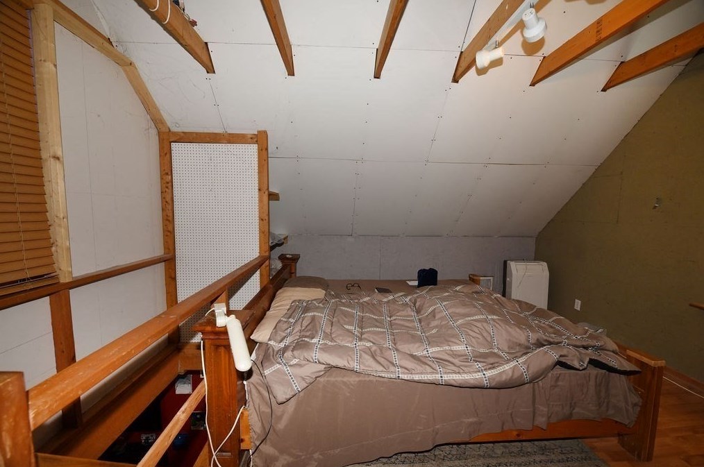 63 Newfield St, Plymouth MA 02360-3402 exterior