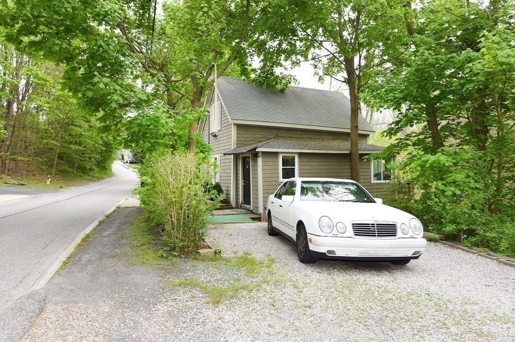 63 Newfield St, Plymouth MA 02360-3402 exterior