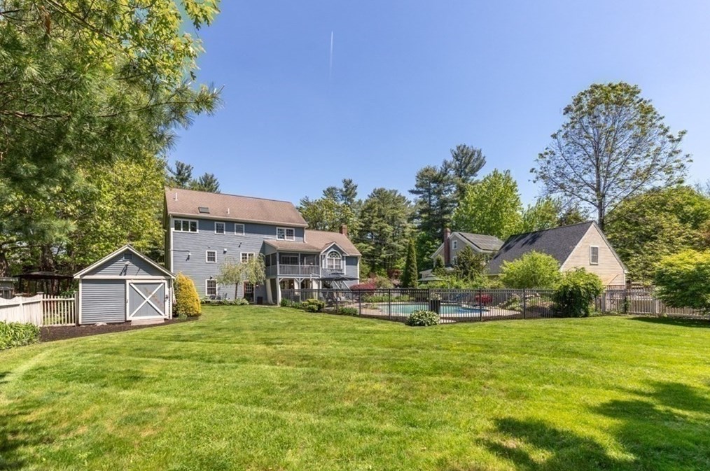 108 Franklin St, Reading MA 01867-1027 exterior