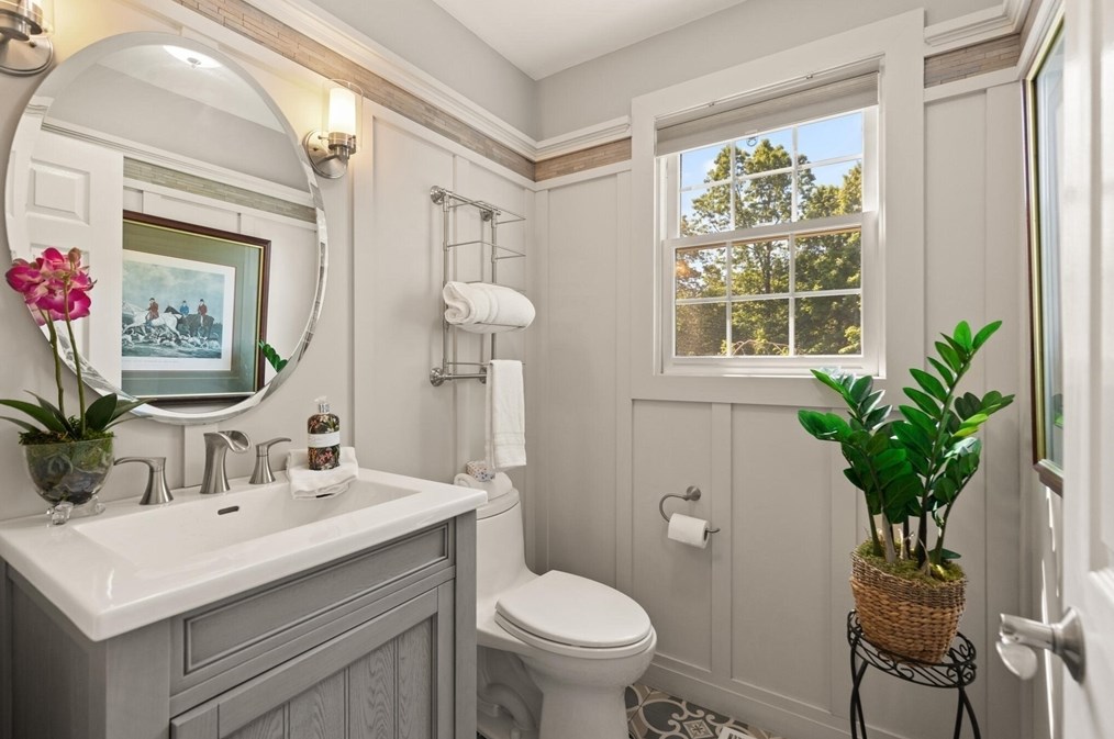 108 Franklin St, Reading MA 01867-1027 exterior