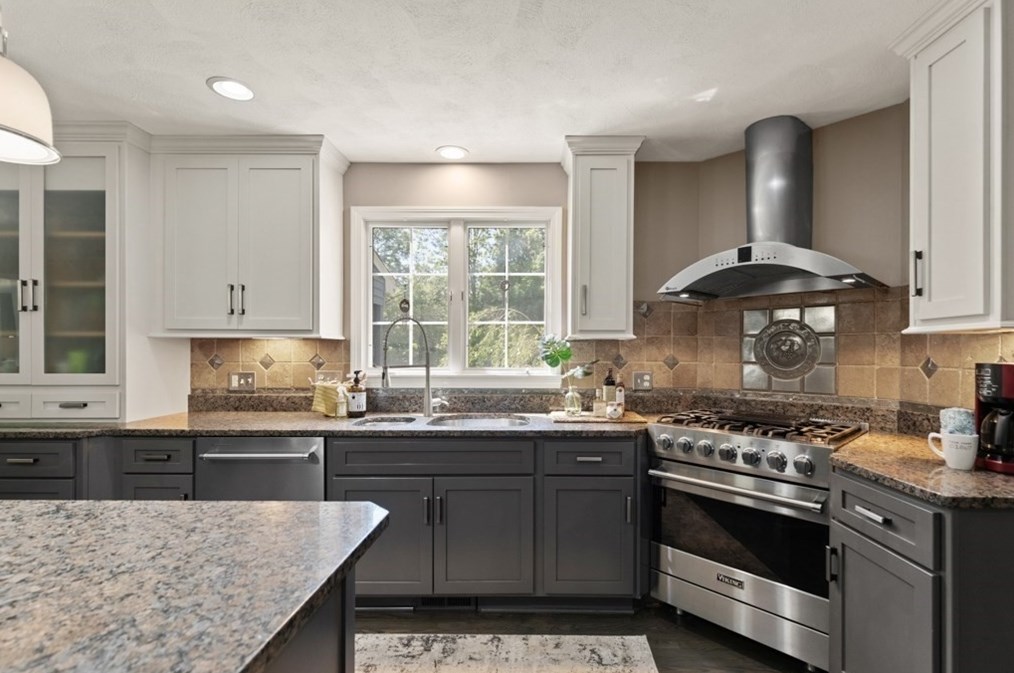 108 Franklin St, Reading MA 01867-1027 exterior