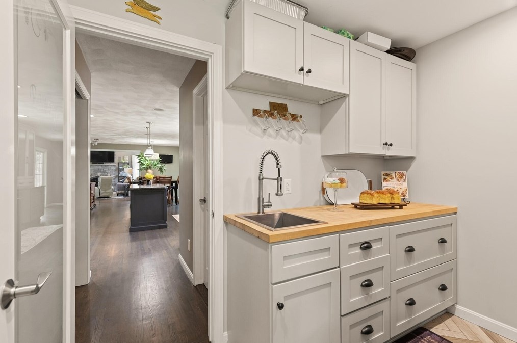 108 Franklin St, Reading MA 01867-1027 exterior