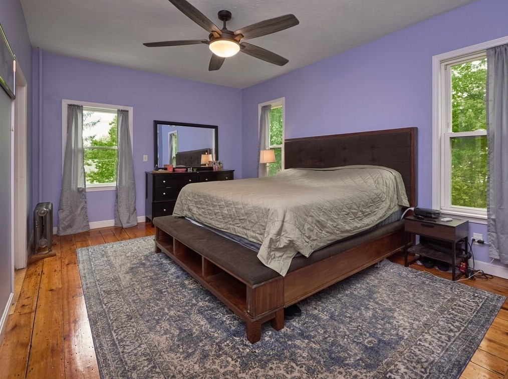 56 Moore Ave, Worcester MA 01602-1820 exterior