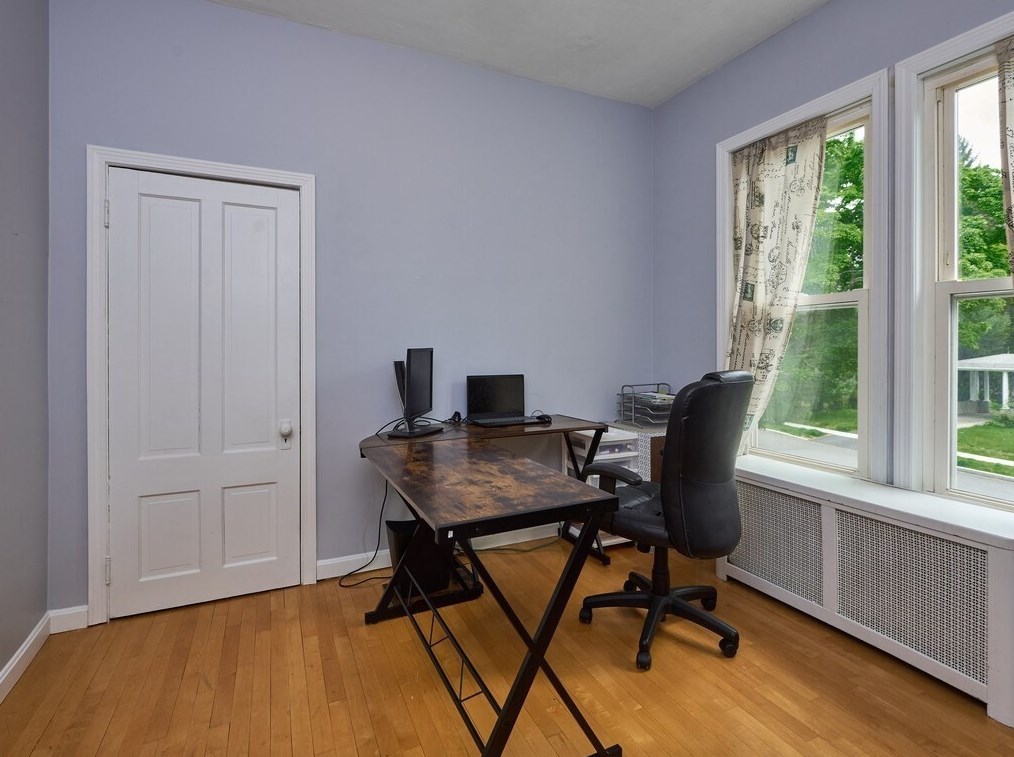 56 Moore Ave, Worcester MA 01602-1820 exterior