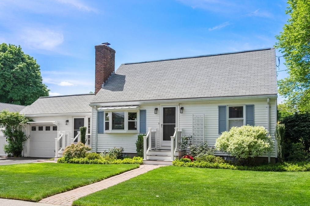 99 Sheridan St, Newton, MA 02465