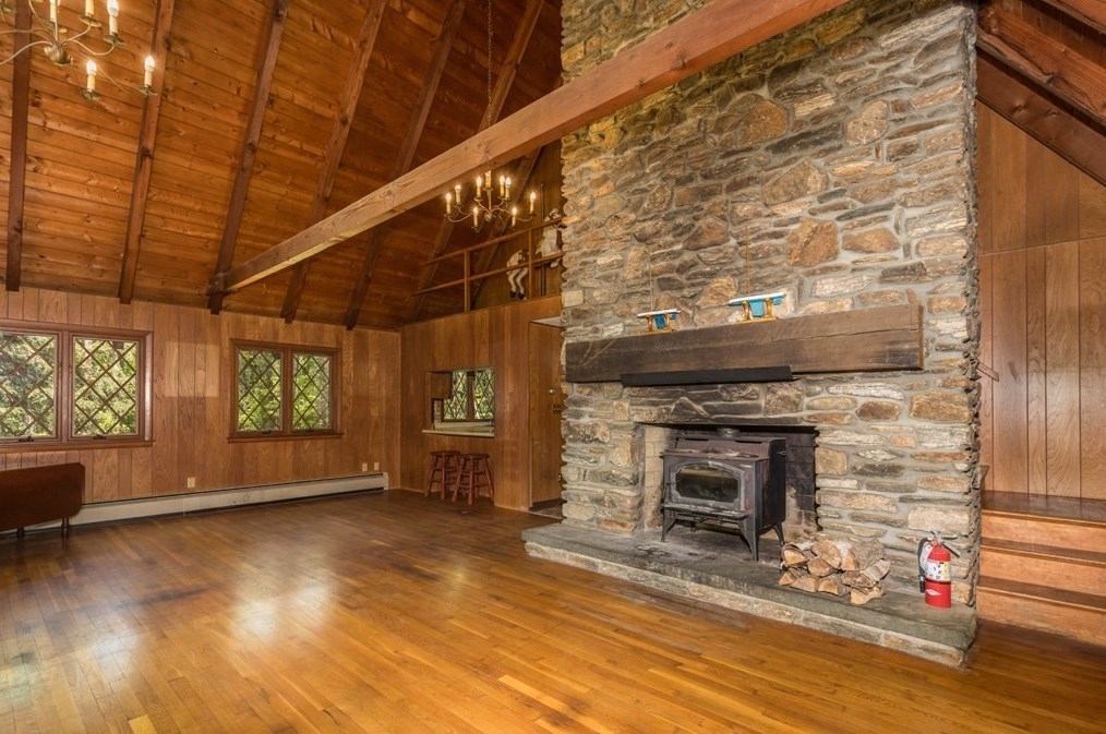 7 Williamsville Road Cutoff, Hubbardston, MA 01452-1347