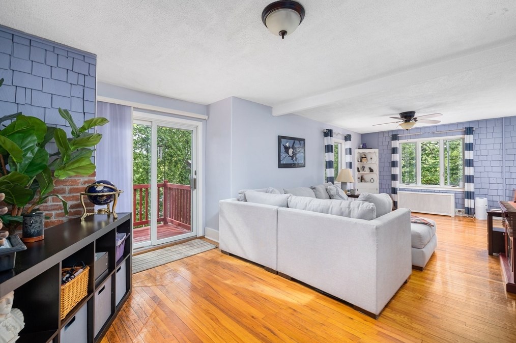 31 Tyson Rd, Worcester MA  01606-1124 exterior