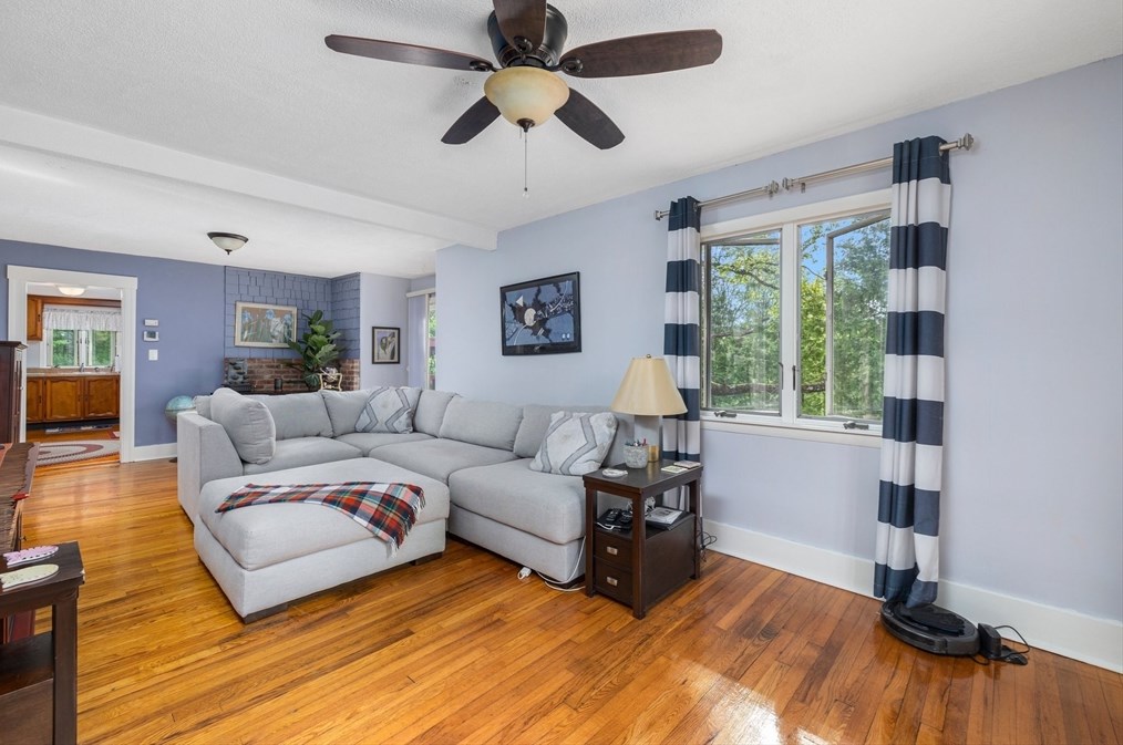 31 Tyson Rd, Worcester MA  01606-1124 exterior