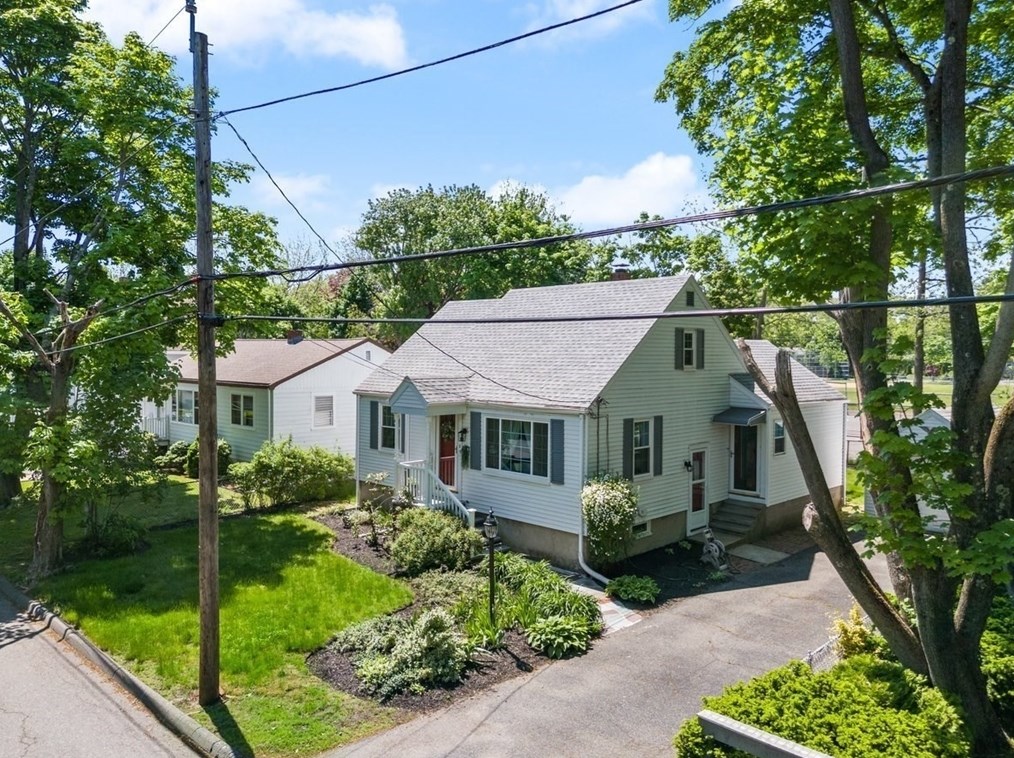 19 Blueridge, Saugus, MA 01906