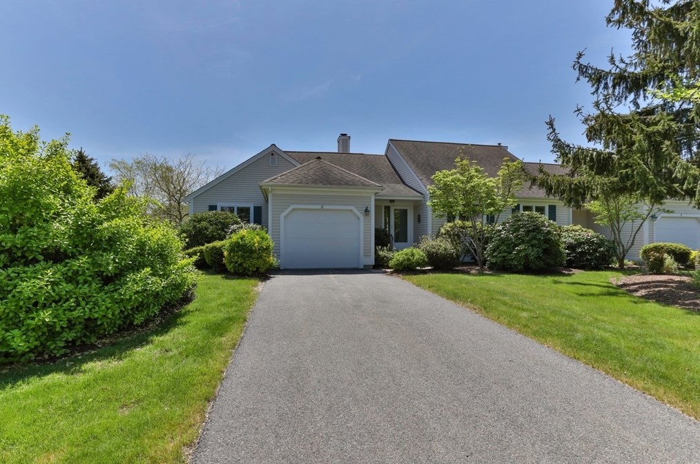11 Bonwood Dr #11, Mashpee, MA 02649