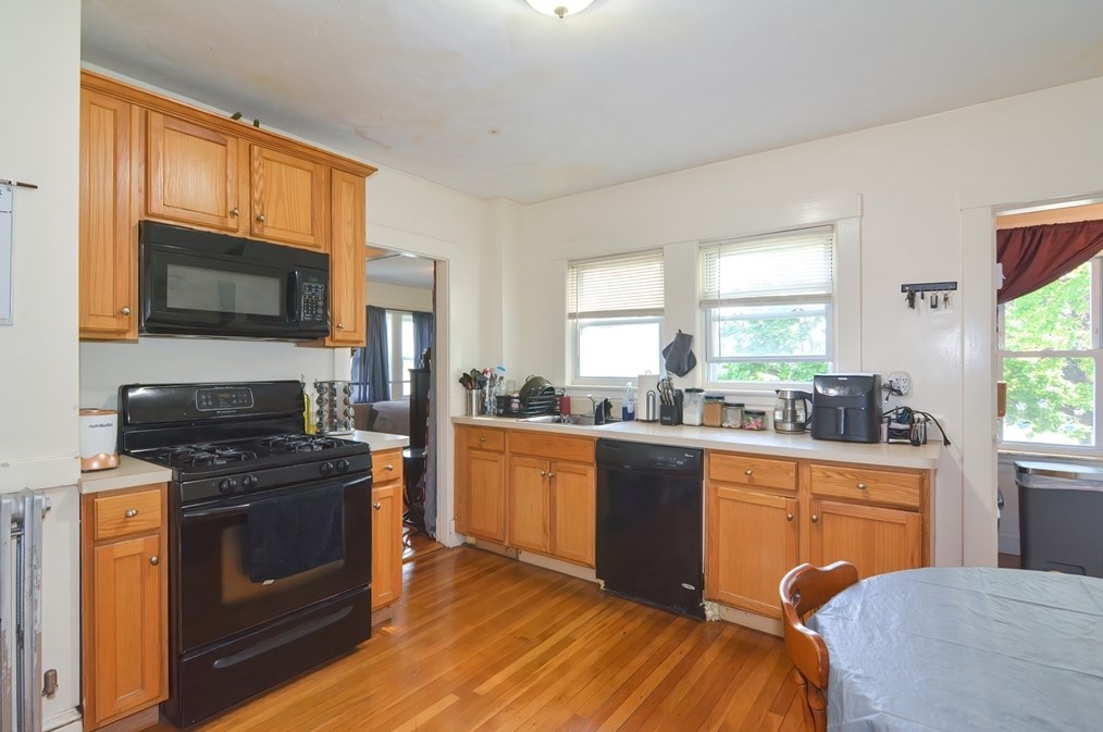 8 Mound St, Quincy MA 02169-5819 exterior