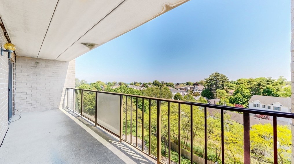 185 Quincy Shore Dr, Quincy MA  02171-2946 exterior