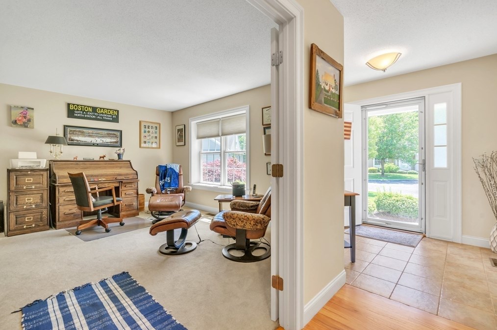 63 Shadow Brook Est, South-Hadley, MA 01075 exterior