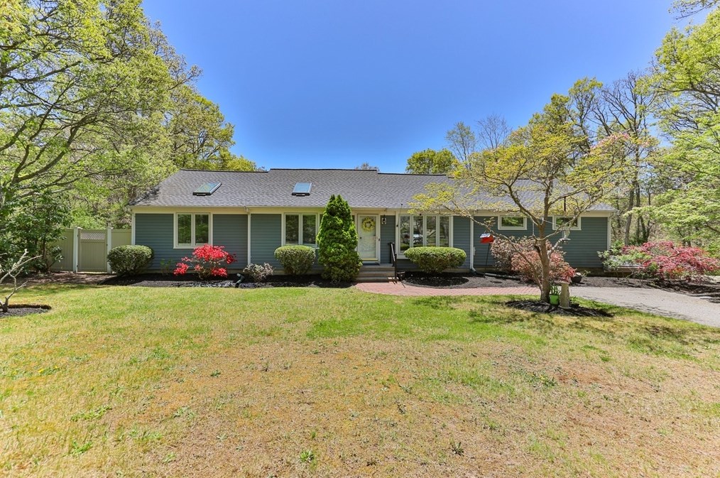 765 Wakeby Rd, Marstons Mills, MA 02648