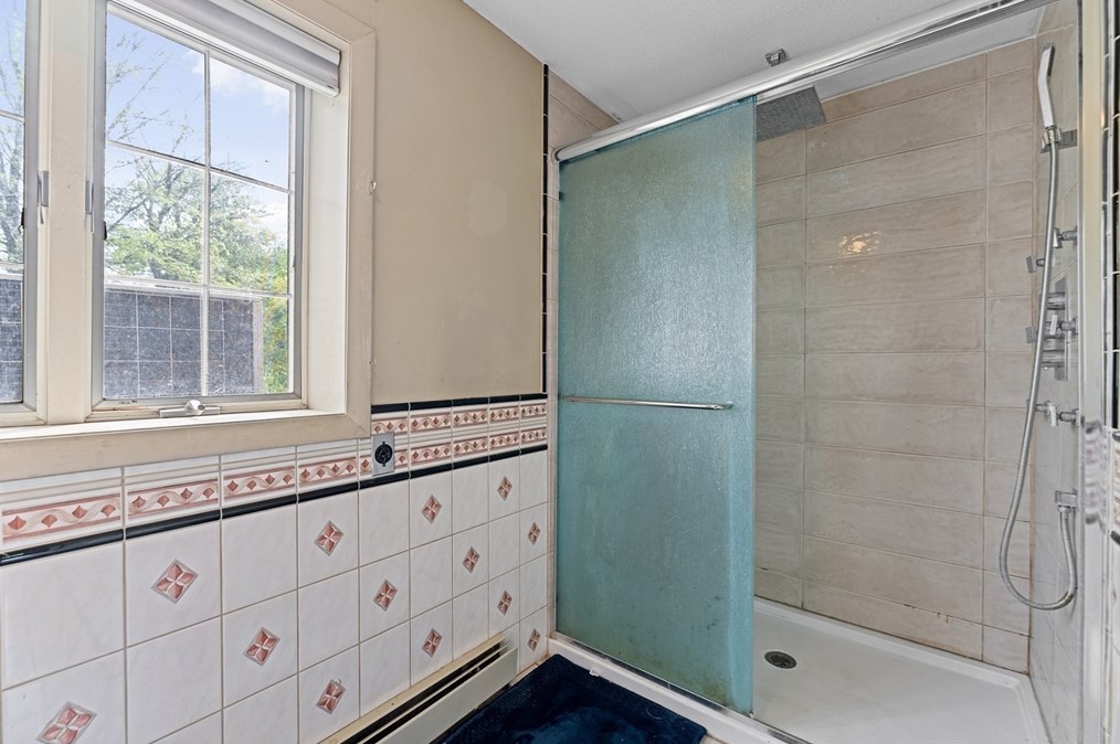 810 Birnie Ave, West Springfield MA  01089-4404 exterior