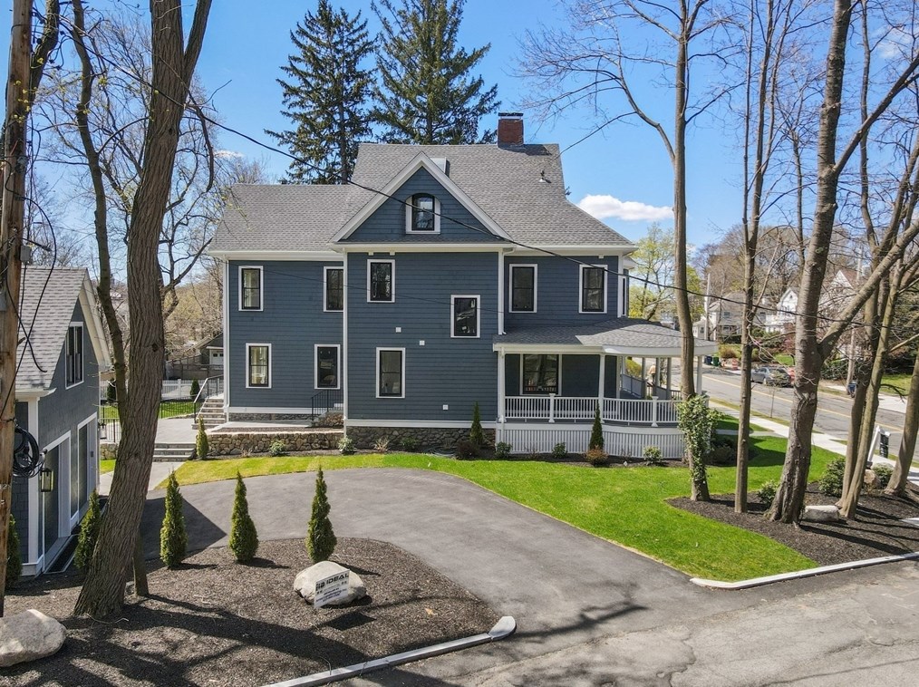 414 Waltham St, Newton MA 02465-1934 exterior