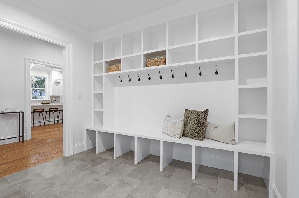 414 Waltham St, Newton MA 02465-1934 exterior