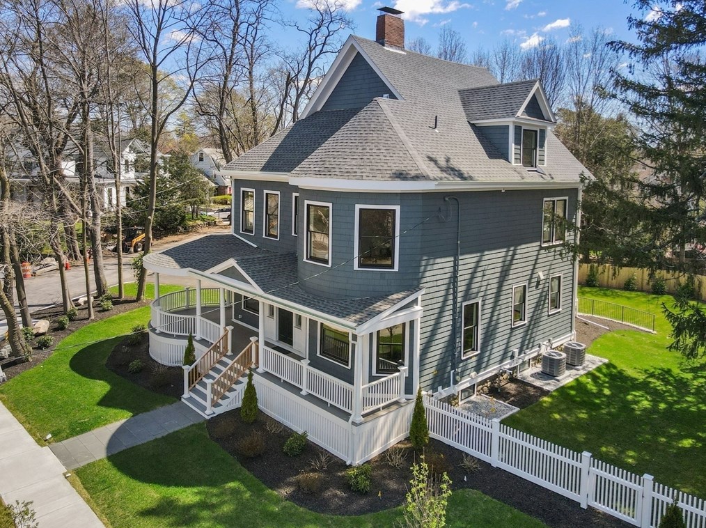 414 Waltham St, Newton MA 02465-1934 exterior