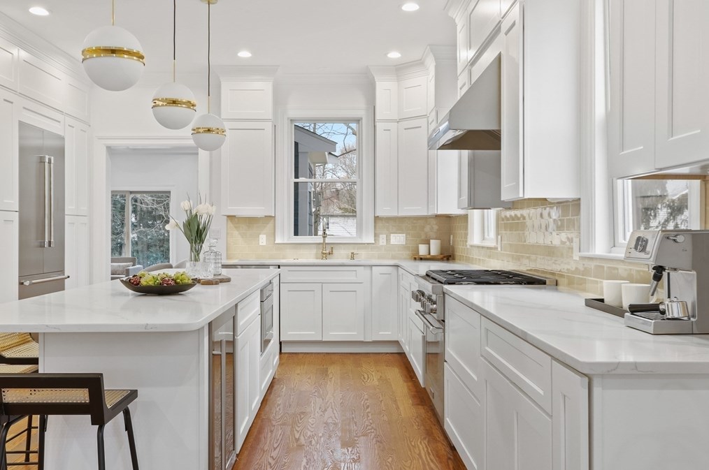 414 Waltham St, Newton MA 02465-1934 exterior