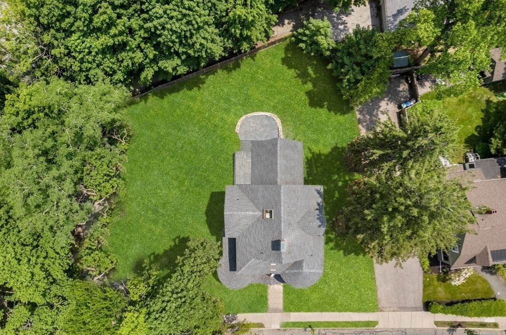 414 Waltham St, Newton MA 02465-1934 exterior