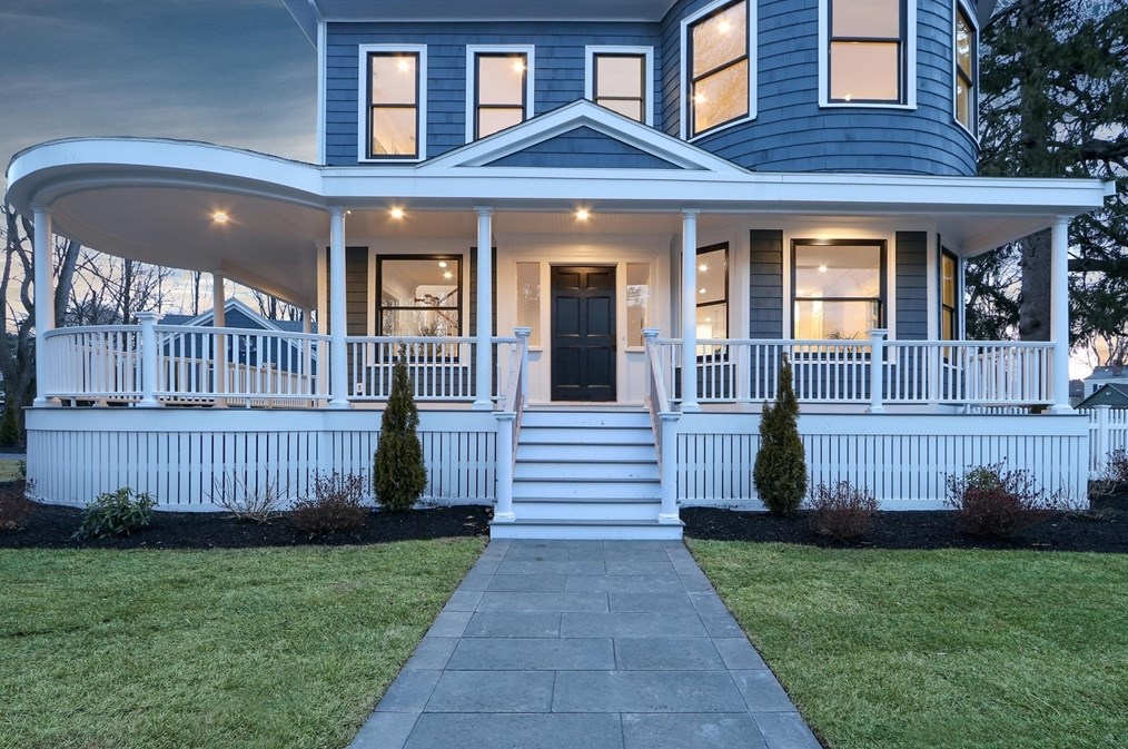 414 Waltham St, Newton MA 02465-1934 exterior