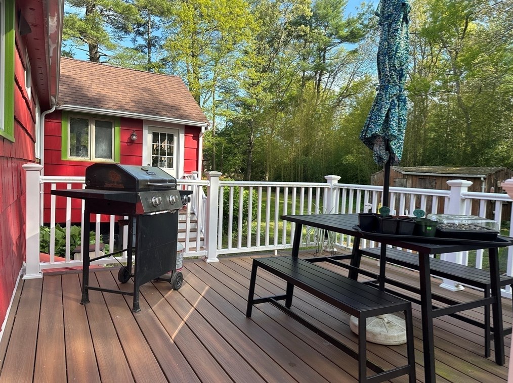 375 School St, Pembroke MA 02359-3613 exterior