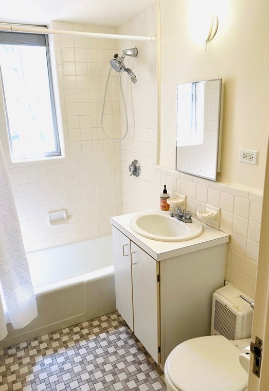 988 Memorial Dr, Cambridge MA  02138-5784 exterior