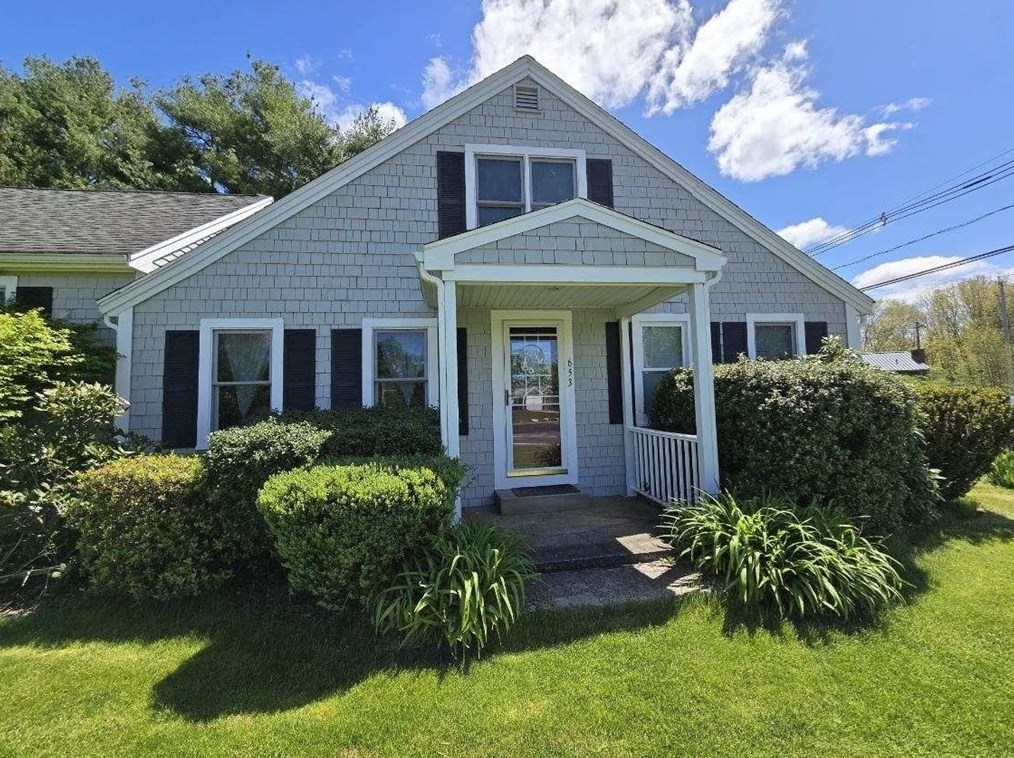 653 Harvard St, East Bridgewater, MA 02333