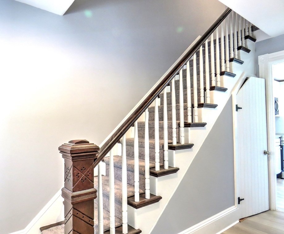 484 Temple St, Whitman MA  02382-1078 exterior