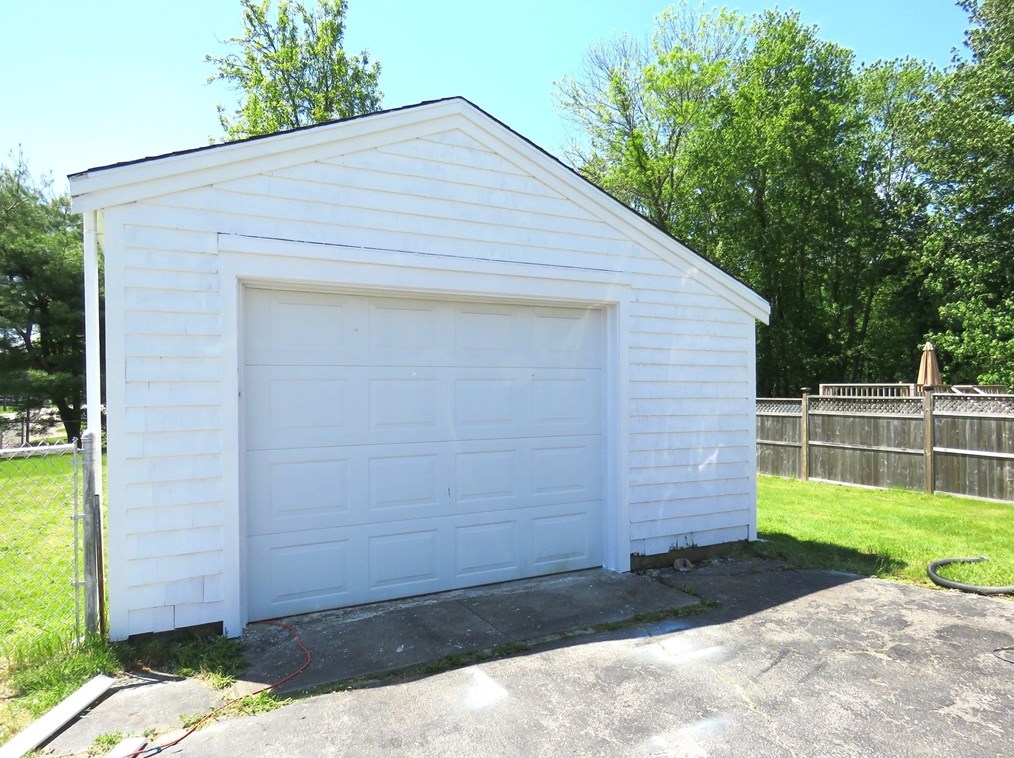 484 Temple St, Whitman MA  02382-1078 exterior