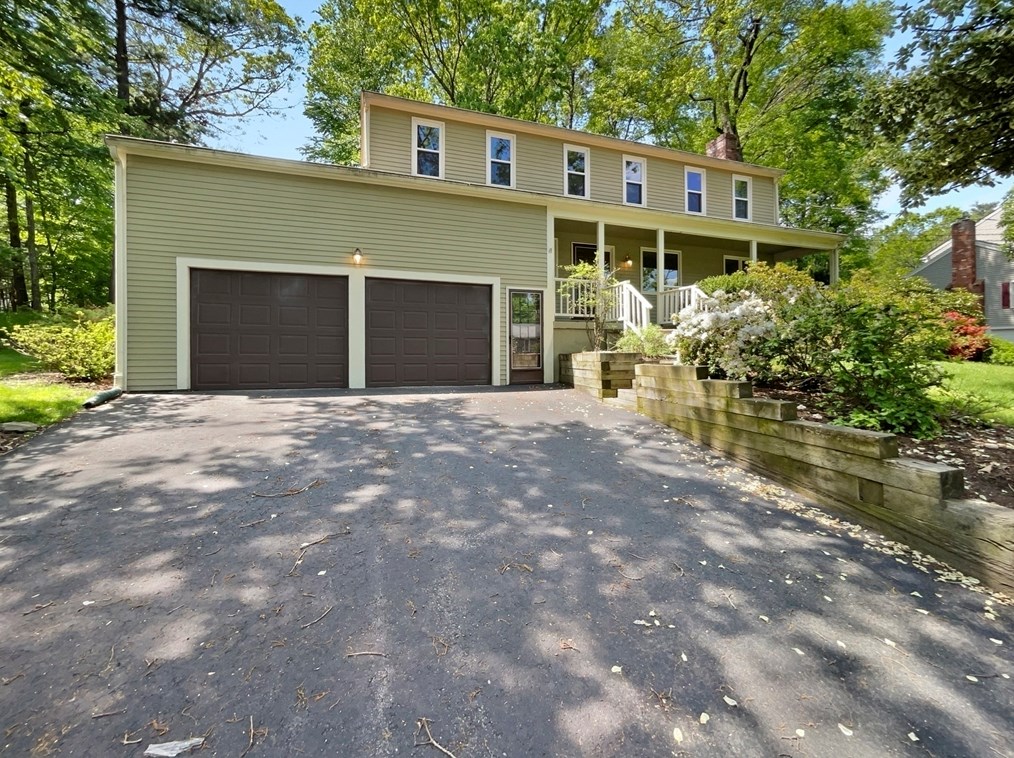 7 Windemere Dr, Acton MA 01720-2024 exterior