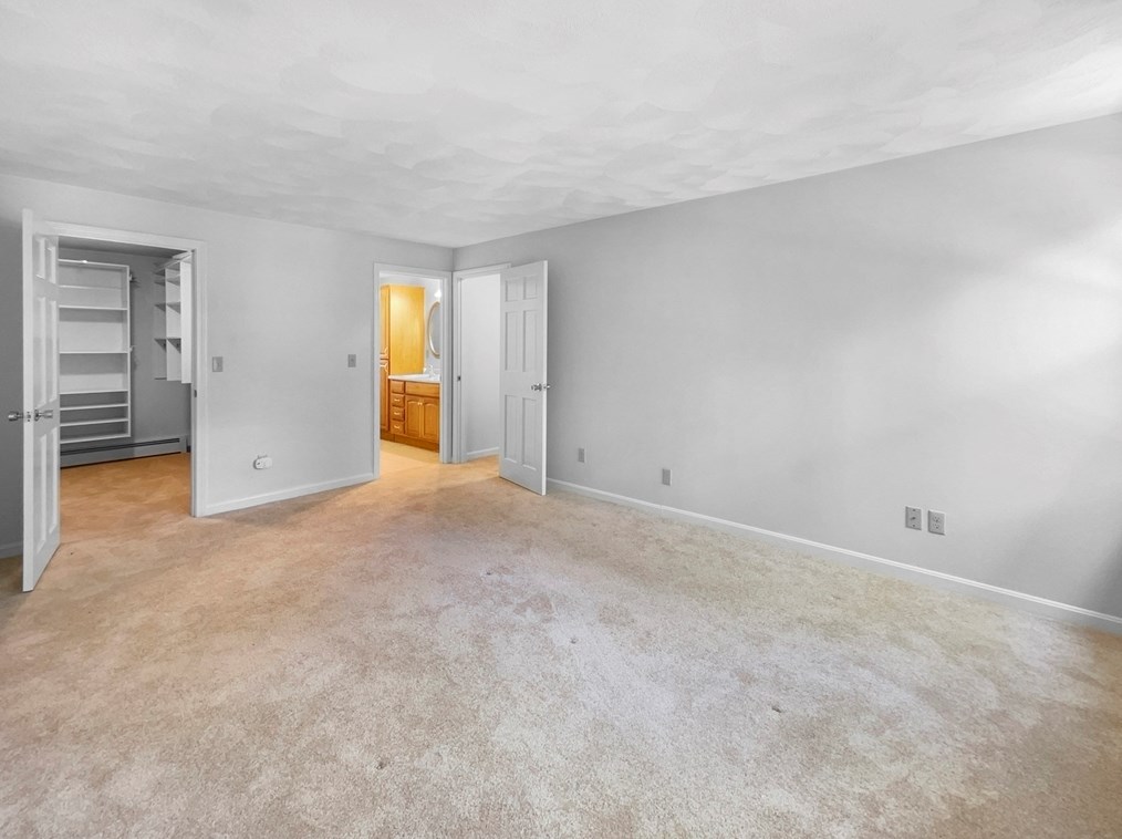 7 Windemere Dr, Acton MA 01720-2024 exterior