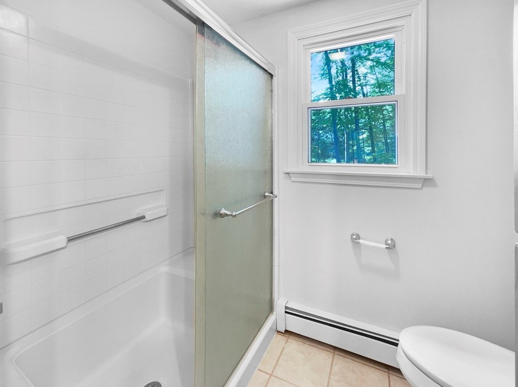 7 Windemere Dr, Acton MA 01720-2024 exterior