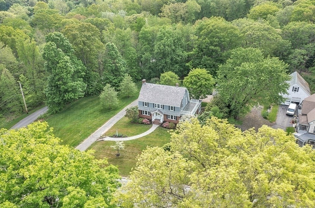 661 Grove St, Worcester MA 01605-2600 exterior