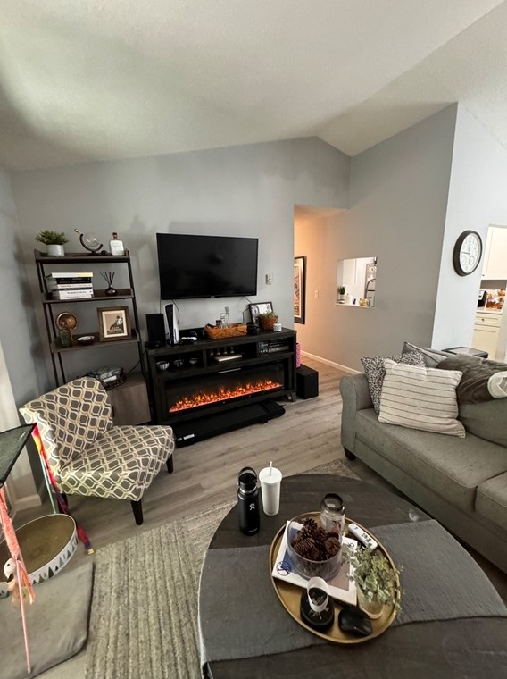 22 Maple Crest Cir, Holyoke, MA 01040 exterior