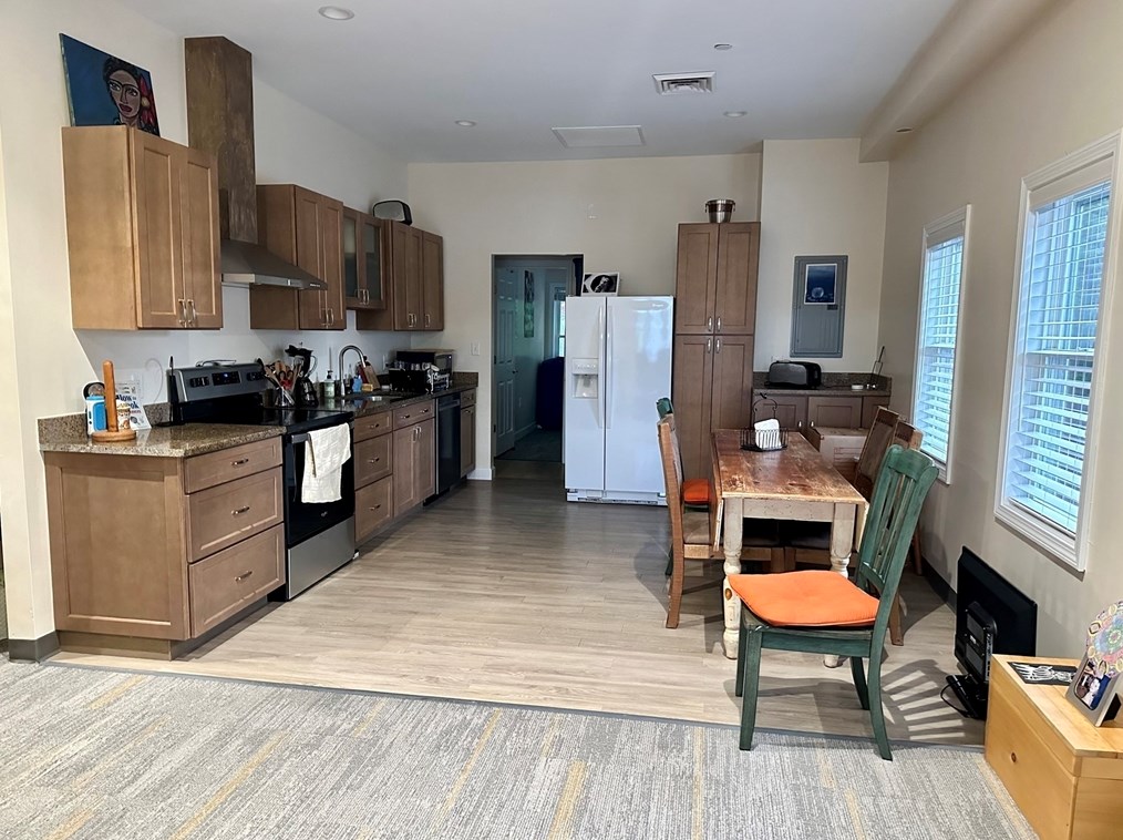 909 Hancock St #2, Quincy, MA 02170